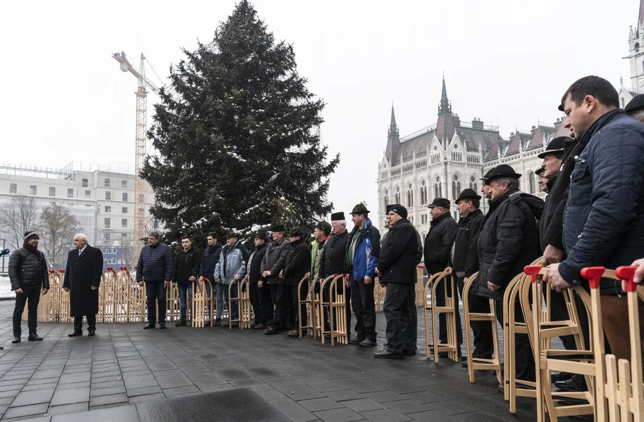 Stanovništvo koje želi sanke upalo je u prodavnice, u trenucima su sve sanke otete