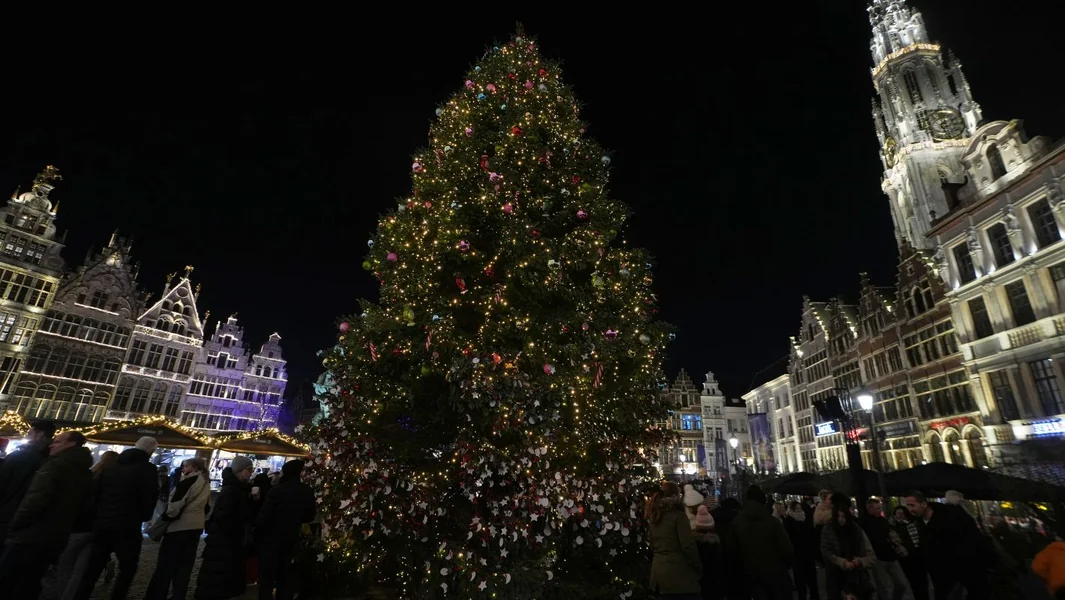 Haos sa proslavom Nove godine u Francuskoj, Holandiji i Belgiji zbog vatrometa - Documento