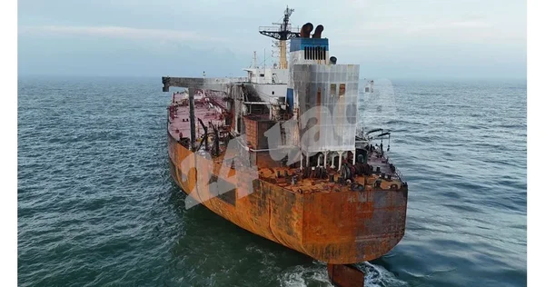 Pogledajte jedinstvene kadrove dronom na nasukanom kod Ahtopola tankeru (Galerija, video)