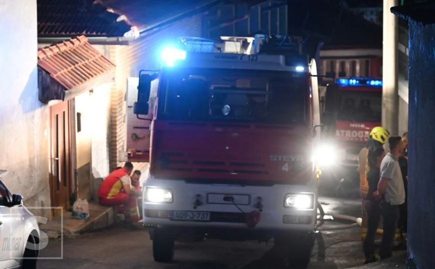 Požar u Sarajevu: Gorio automobil u Starom Gradu, poznat identitet vlasnika