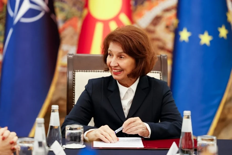 Sploteni da pridonese za srećna i pristojna sadašnjost i blagoslovena i prosperitetna budućnost, poručila Gordana Siljanovska Davkova - Nova Makedonija