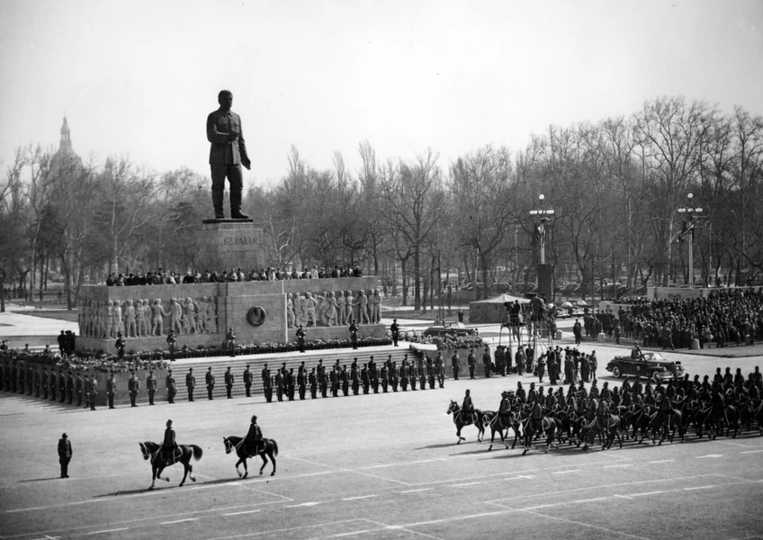 Predznaci 1956: uz pretnje ratne propagande rasturili su mađarsko društvo