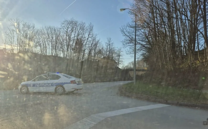 Tragična nesreća na bosanskohercegovačkim cestama u novogodišnjoj noći: Vozilo sletjelo s kolovoza, vozač poginuo