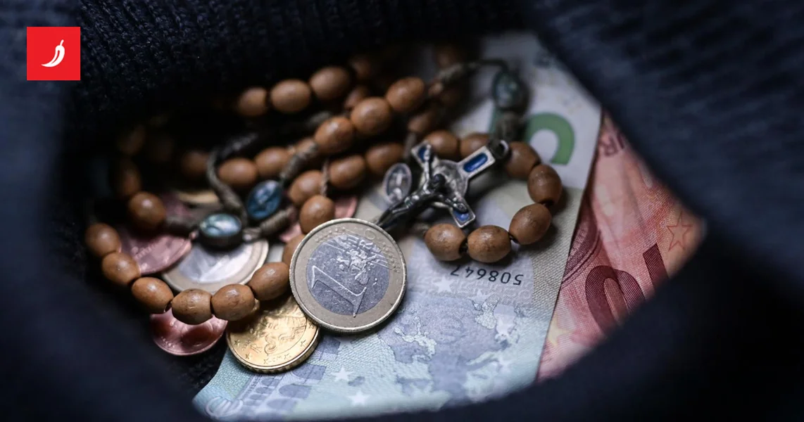 Dragi katolici, religija košta. I bilo bi red da to sami plaćate