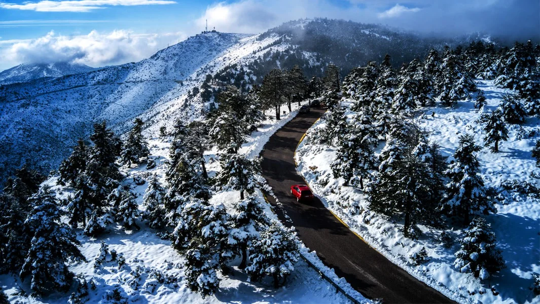 Vreme: Novogodišnja noć sa hladnoćom i jakim vetrovima – Sneg i u planinskim predelima