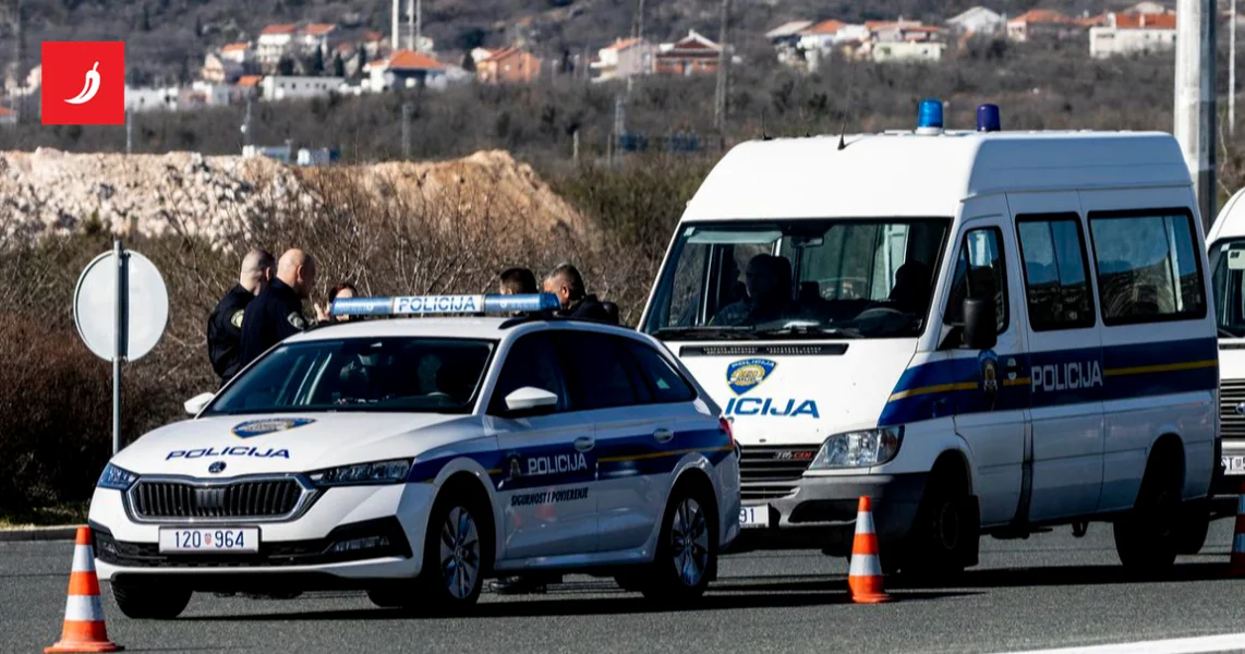 Pijan vozio u suprotnom smeru na A1 pa se zabio u kamione. Teško je povređen.