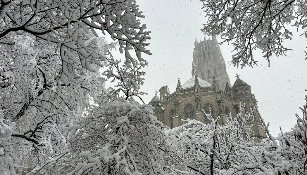 U stanju vanredne situacije Njujork i NjuDžersi zbog snežne oluje: hiljade otkazanih letova - Documento