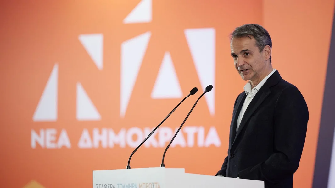 Nova Demokratija: Bivši premijeri kvare proslavu rođendana - Zabrinutost u Maksimovoj palači zbog intervencija Karamanlisa i Samarsa - Documento