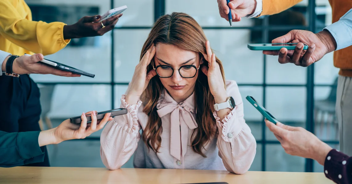 "Došao sam kod psihijatra". Stres na poslu iscrpljuje rumunske radnike: četiri od deset zaposlenih kažu da im posao utiče na mentalno zdravlje