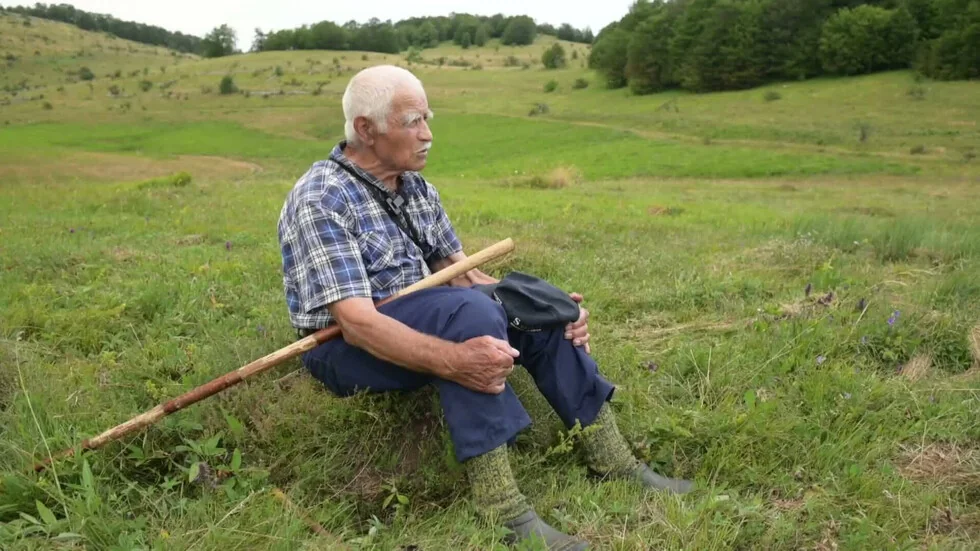 Ništa lično: Baj Najden Velichkov dočekuje 90-te godine sa stadom od 60 ovaca