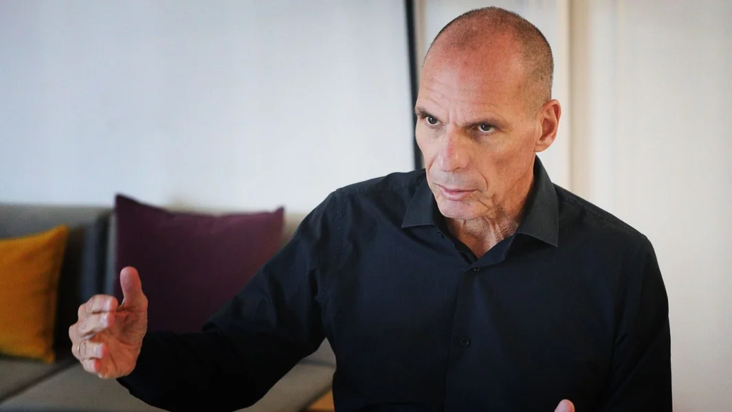 Varoufakis: Pozvan u Odjeljenje za suzbijanje droga u Atici zbog izjave o ecstasy-ju – 'instrumentalizuju pravosuđe'