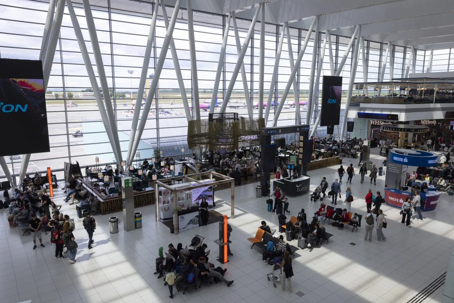 Ferihegy zatvoren zbog zaleđujuće kiše i ekstremnog zaleđivanja