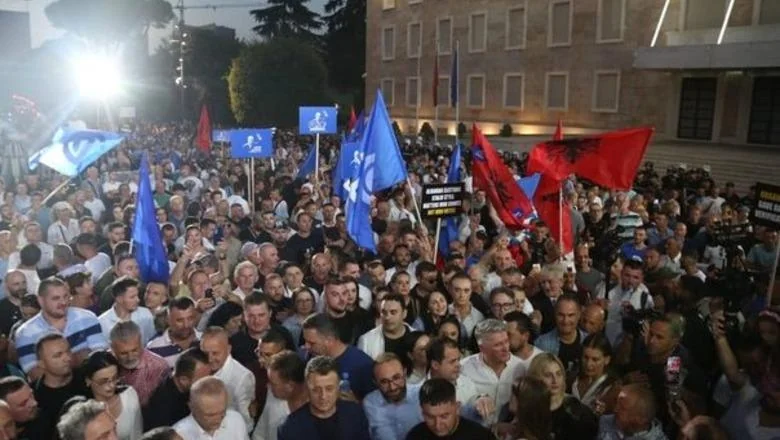 Fatos Čočoli: Ne nasilju u današnjoj protesti!