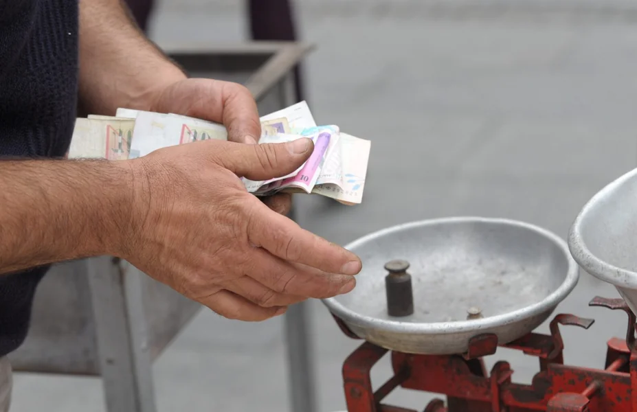 Drugi penzijski stub na raskrsnici - Nova Makedonija