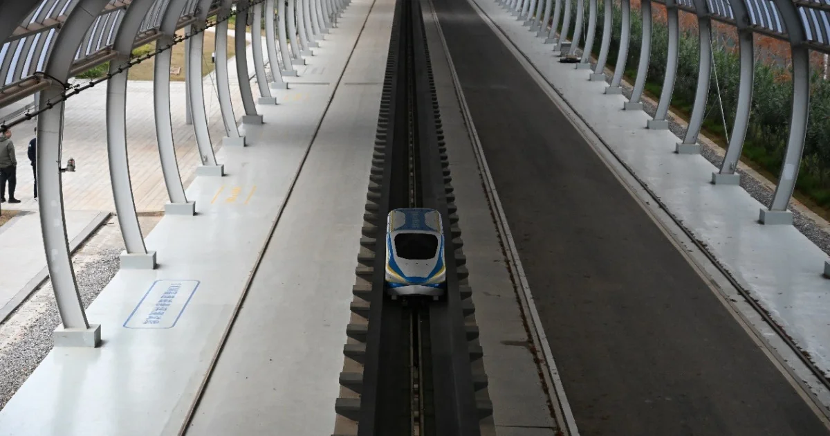Svetski rekord u Kini. Maglev vozilo dostiglo 700 km/h za samo dve sekunde