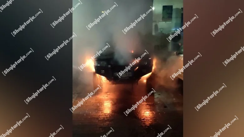 Pogradec / Jedno parkirano vozilo zahvaćeno plamenom, sumnja na namerno izazivanje požara