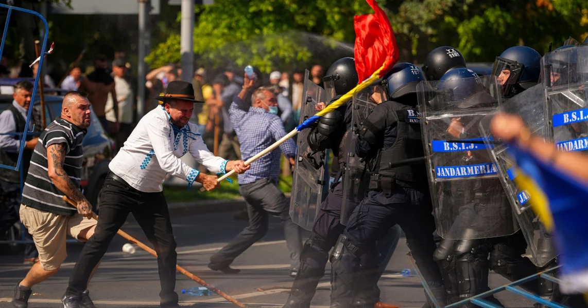 Kako je mobilizacija za nasilni protest na Trgu Pobede sprovedena. Društvene mreže su bile preplavljene porukama.