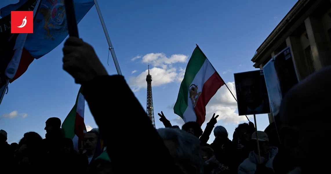 Iranski režim je slabiji nego ikad, a Amerika kaže da je \"naoružana i spremna\"