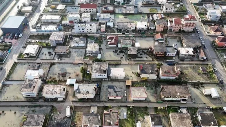 Ilir Yzeiri: Poplava uz buku laži i usamljenu istinu