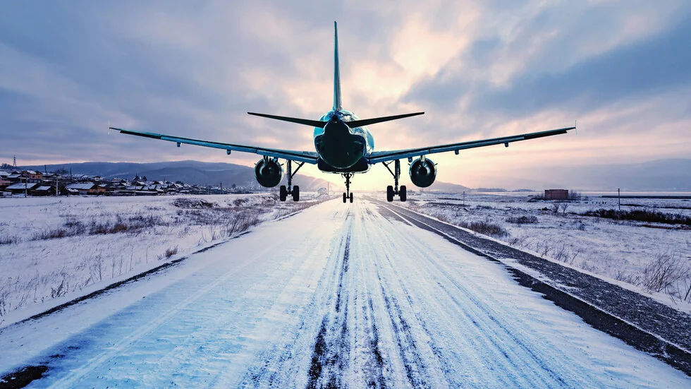 Zimsko vreme i prevoz: Koji su kriterijumi bezbednosti i kada avion ne poleti