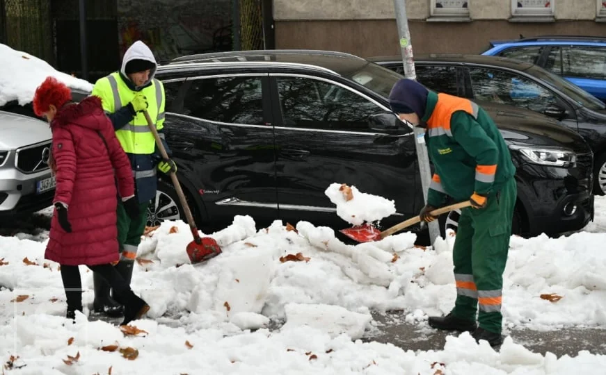 Oglasio se RAD: "Ukupno smo očistili 6,5 miliona kvadratnih metara cesta i trotoara"