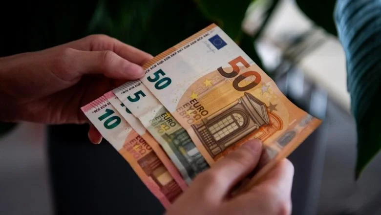 Nema više plaćanja gotovinom bez limita, uvodi se plafon! Građani plaćaju gotovinom do 5000 €; preduzeća 1000 €