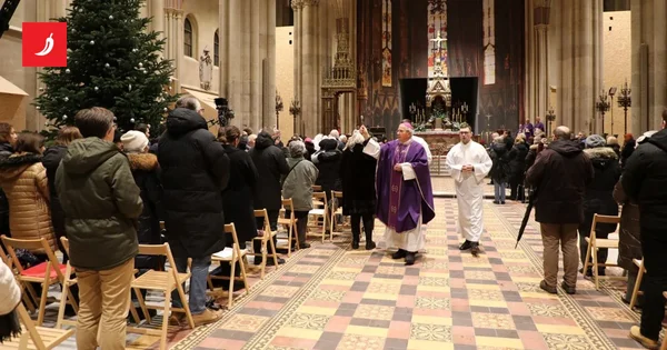 Održana prva zornica u obnovljenoj Zagrebačkoj katedrali. "Zahvalimo za obnovu"