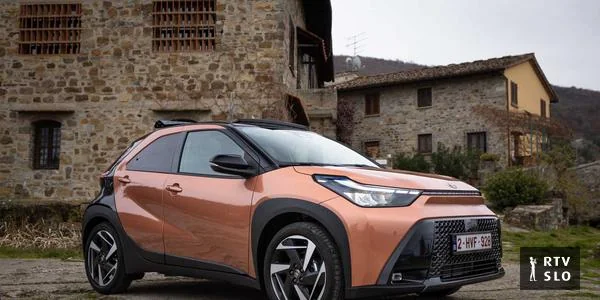 Toyota je u najmanjem modelu ugrađila hibridni, a ne električni pogon