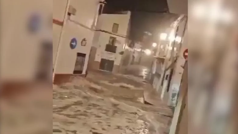 Loše vreme pogodilo Španiju, poplavljene ulice i kuće pod vodom usled jakih kiša (VIDEO)