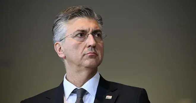 Da li državniku Plenkoviću treba prljava politička igra?!