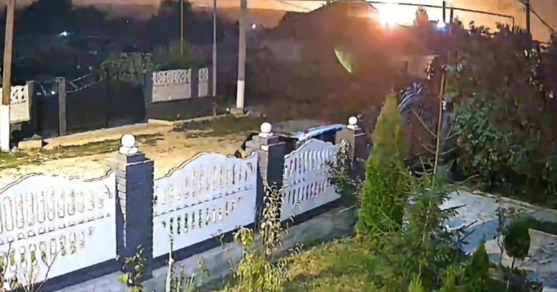 Dron je ušao u zračni prostor Republike Moldavije i srušio se. Trenutak eksplozije zabeležila je kamera za nadzor.