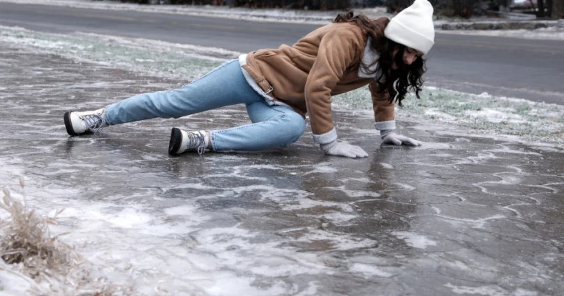 Žrtve ledenih dana u Bukureštu: više od 90 osoba povređeno usled padova i devet slučajeva hipotermije