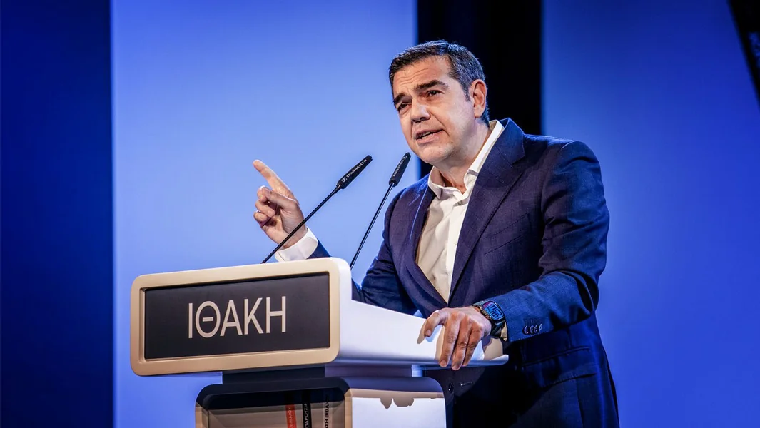 Aleksis Tsipras: Knjigopredstavljanje «Ithaka» i sa članom PASOK-a u Solunu - Documento