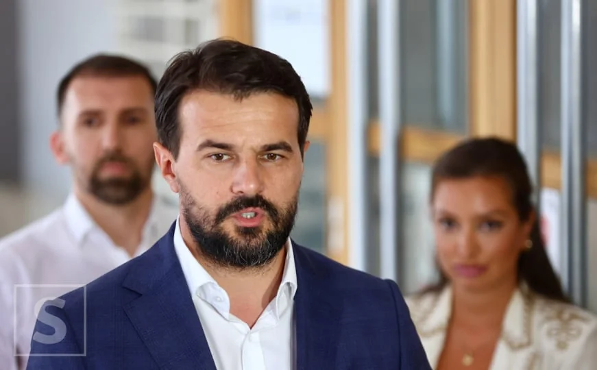 Mještani Butmira ogorčeni zbog redukcija vode, Muzur prozvao ViK: "Ovo su domovi, ovdje žive ljudi"