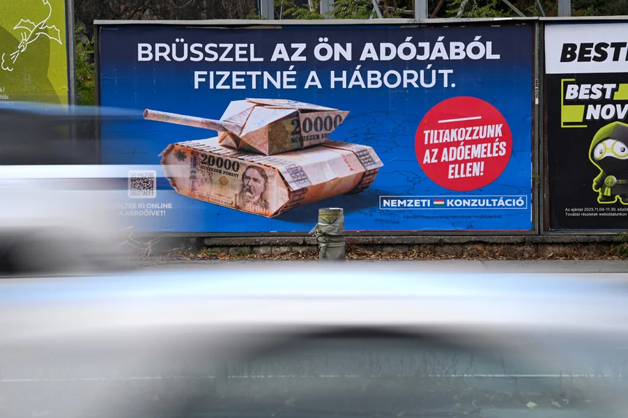 Iznenađujuće lako ukloniti ratne plakate sa ulica