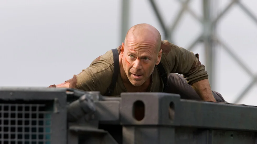 Brus Vilis sprečava kibernetički napad u „Umri teško 4.0“ na NOVA