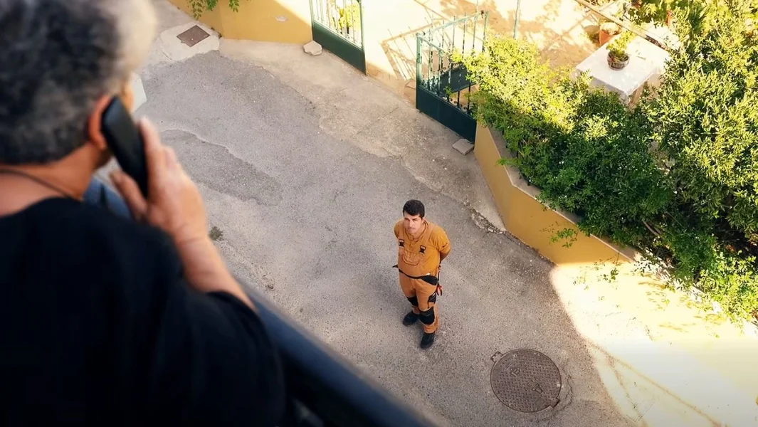 Polumaraton Krete 2026: Kada je trka – Šaljivi spot «Baka Vs prevaranti» - Documento