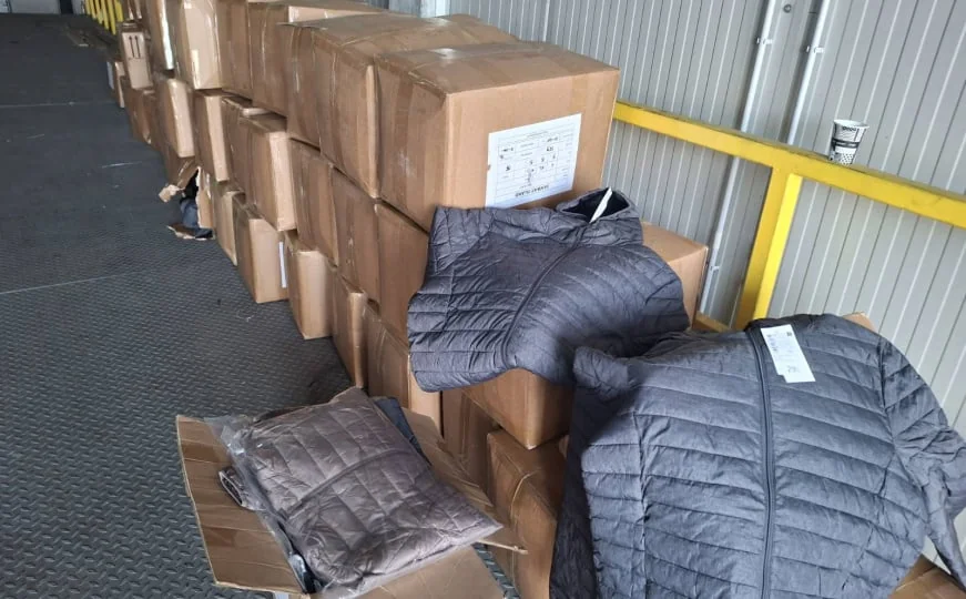 Na BiH granici oduzete 652 neprijavljene jakne: Uvezene iz UAE