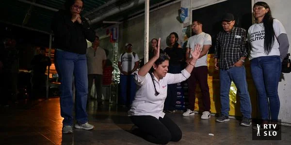 Venezuela počela oslobađati političke zatvorenike. Trump otkazao nastavak napada na Venecuelu.