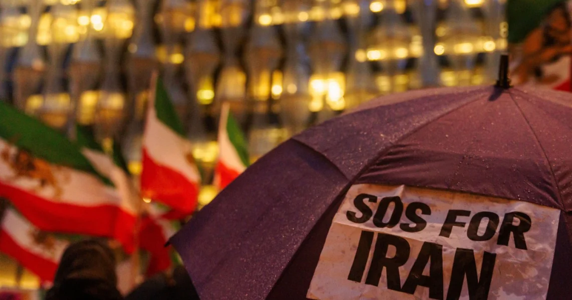 Represija u Iranu širi se na umetnike i sportiste optužene za podršku protestima. Imovina oduzeta od oko 60 kafeterija.