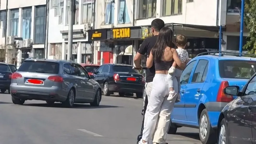 Električnim trotinetom sa detetom u naručju, policija nije ostala nijema - video