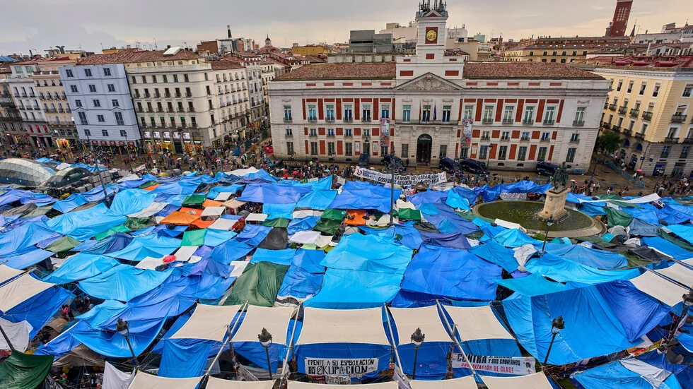 Masovni protesti i šatorski kampovi zatvorili centar Madrida (VIDEO)