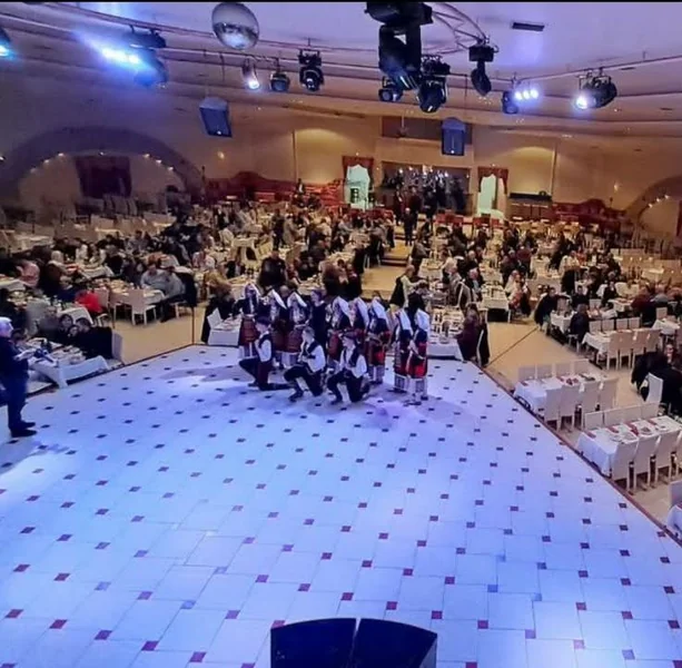 Obedinjujuća sila makedonske narodne pesme - Nova Makedonija