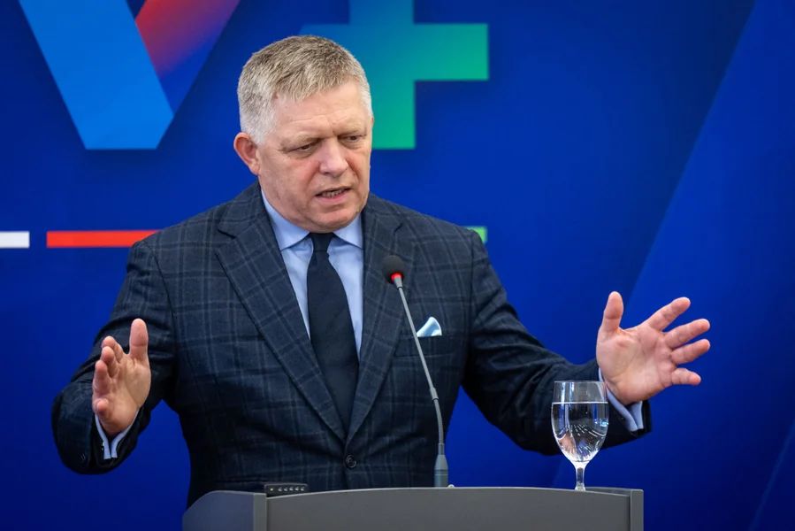 SNS uz saradnju sa opozicijom smenio svog ministra, Fico premijer iznerviran, koalicija se poljuljala
