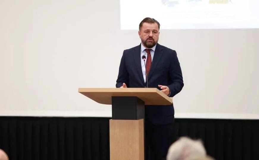 Ogrešević iz Sarajeva poručio: \"Hoćemo državu koja radi i politiku koja ima kičmu\"