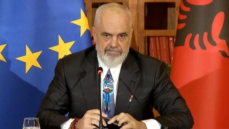 Rama: Mirlinda Karčanaj danas sedi u kućnom pritvoru u iznajmljenom stanu, ona je glavna protagonistkinja digitalizacije! Javnost se hrani delom istine (VIDEO) - Shqiptarja.com