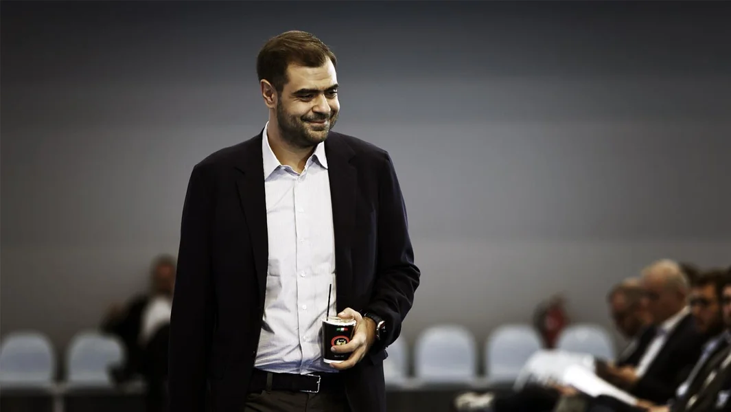 Marinakis: Panigyrize za brisanje studenata - Documento