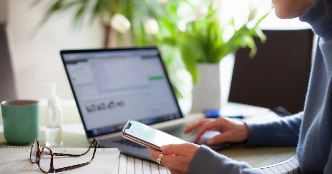 Broj budžetskih službenika smanjen je za gotovo 32.000 u 2025. Opštine, MUP i Vojska izgubili su najviše radnih mjesta.