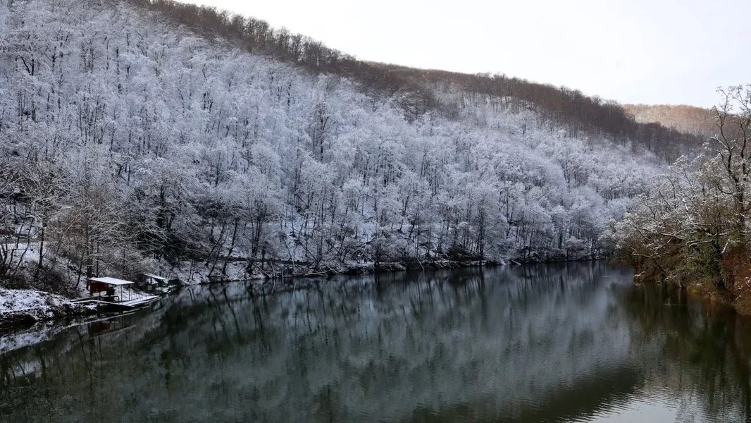 Stiže zima: sneg pogađa Mađarsku oko Silvestrova