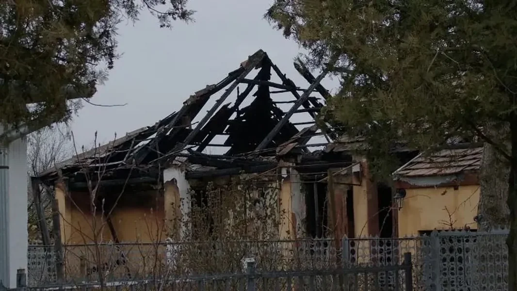 Osmočlana porodica ostala bez krova posle požara u Tišakaradu tokom Silvestra